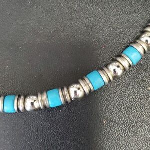 Silver tone and blue beaded necklace 18"